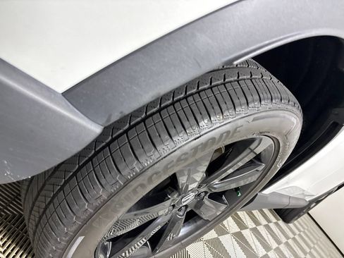 Used 2025 Honda Pilot Black Edition image 40