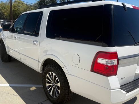 Used 2015 Ford Expedition EL XLT w/ Equipment Group 202A AWD/4WD image 14