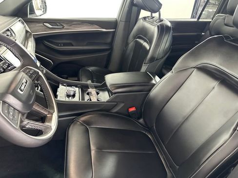 New 2025 Jeep Grand Cherokee L Limited w/ Black Appearance Package image 22