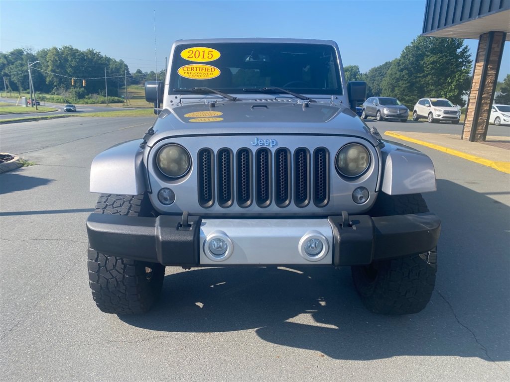 Used 2015 Jeep Wrangler Unlimited Sahara w/ Connectivity Group AWD/4WD image 2