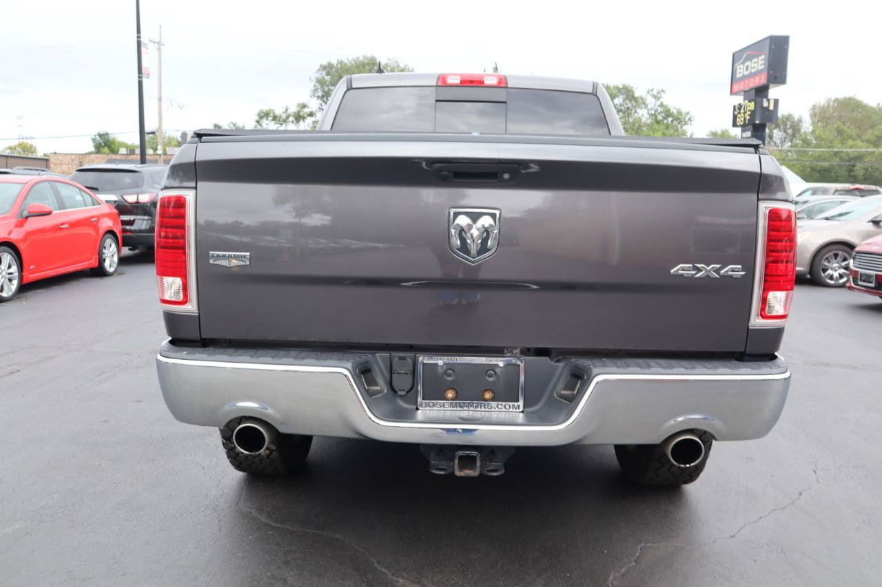 Used 2017 RAM 1500 Laramie w/ Convenience Group AWD/4WD image 4