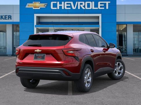 New 2026 Chevrolet Trax LS w/ LS Convenience Package FWD image 4