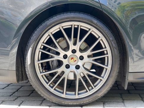 Used 2023 Porsche Panamera 4 Platinum Edition AWD/4WD image 32