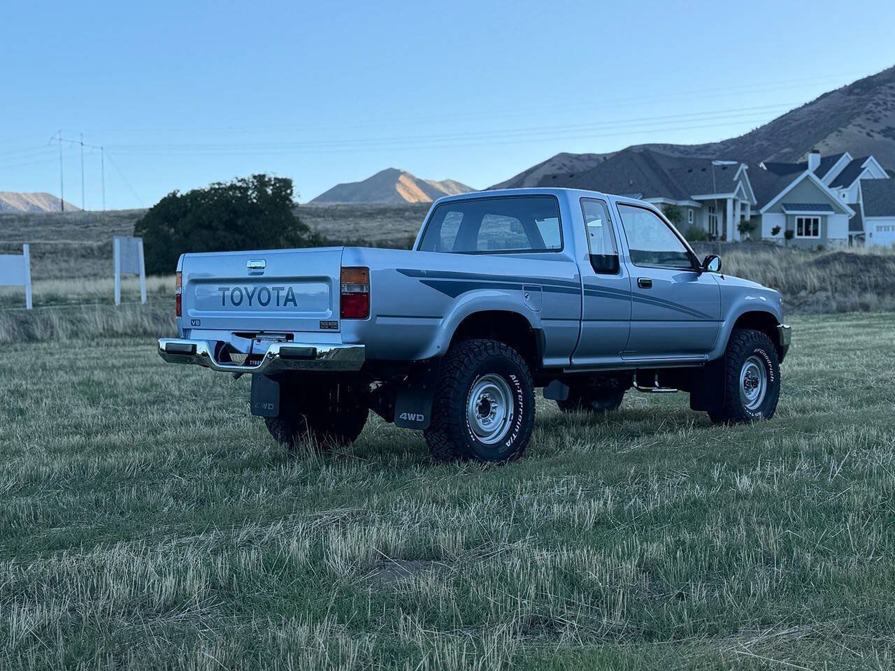 Used 1990 Toyota Pickup Deluxe AWD/4WD image 12