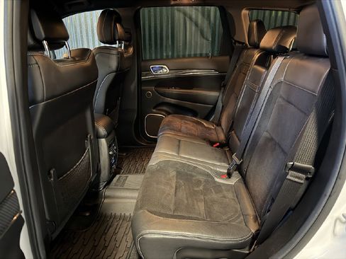 Used 2014 Jeep Grand Cherokee SRT8 w/ Luxury Group II image 15