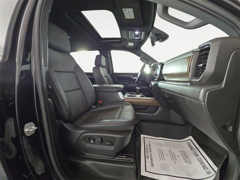 Used 2022 Chevrolet Silverado 1500 High Country w/ High Country Premium Package image 15