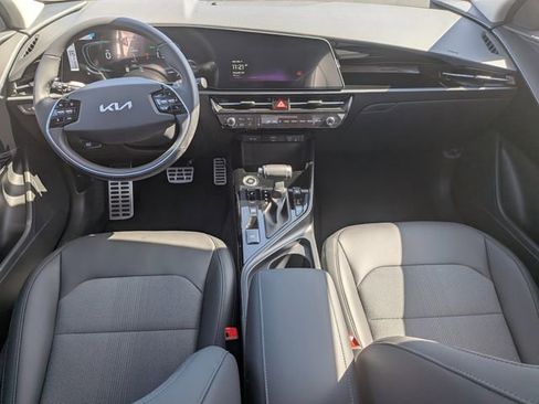 New 2025 Kia Niro EX Touring image 14