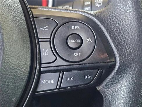 Used 2025 Toyota RAV4 XLE w/ Convenience Package image 11