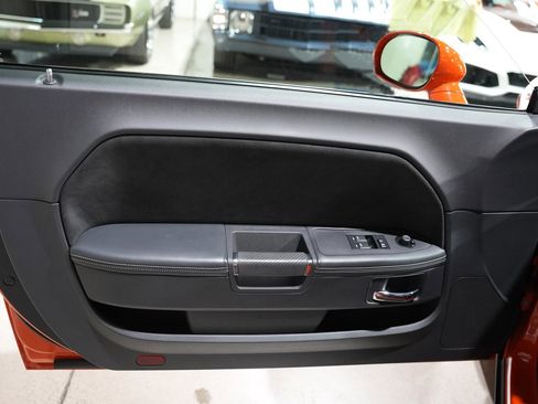 Used 2008 Dodge Challenger SRT8 image 28