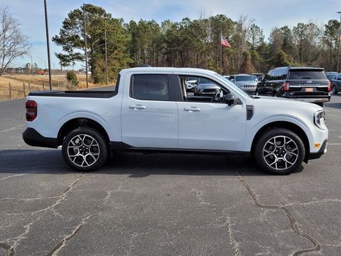 Used 2025 Ford Maverick Lariat image 11