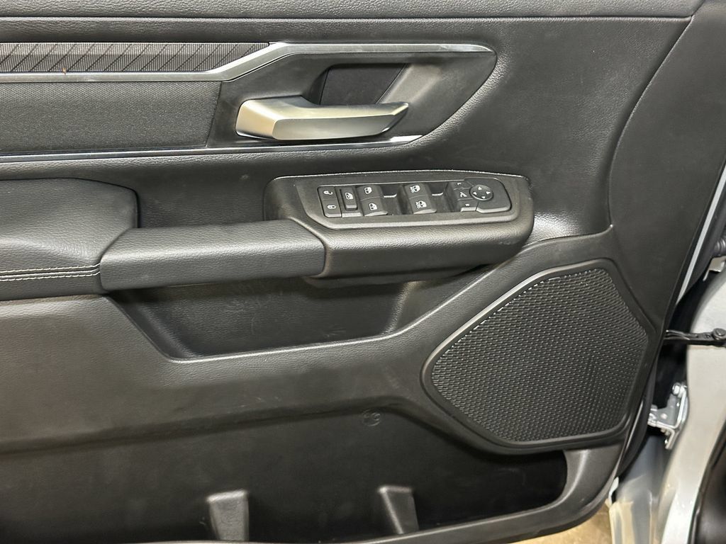 New 2026 RAM 1500 Big Horn AWD/4WD image 17