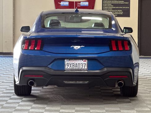 Used 2024 Ford Mustang Coupe RWD image 5