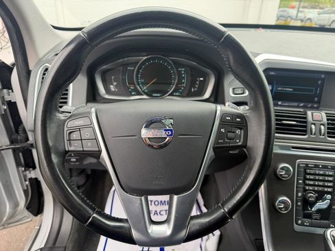 Used 2014 Volvo XC60 T6 AWD/4WD image 11