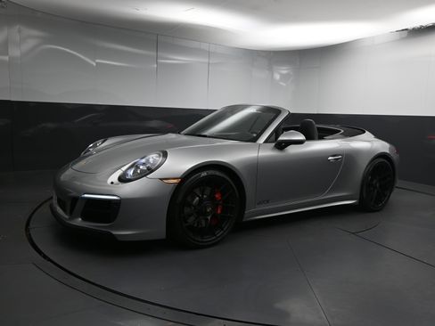 Certified 2017 Porsche 911 Carrera GTS image 1