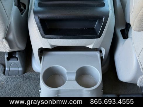 Used 2015 Toyota Sienna XLE w/ XLE Navigation Package FWD image 17
