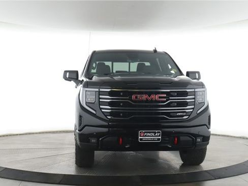 Used 2025 GMC Sierra 1500 AT4 w/ Technology Package AWD/4WD image 12