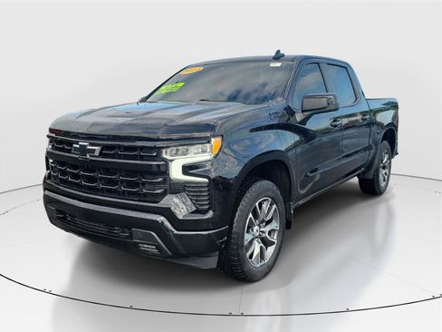 Used 2023 Chevrolet Silverado 1500 RST w/ Z71 Off-Road Package AWD/4WD image 2