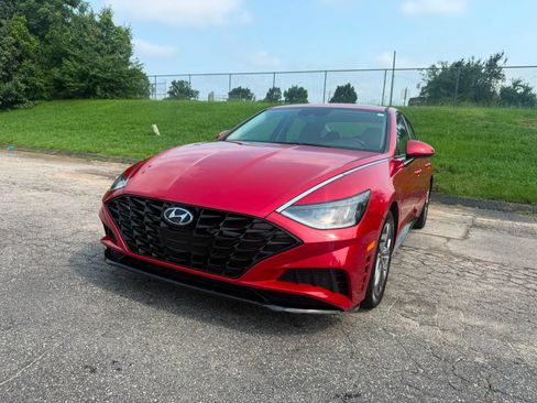Used 2021 Hyundai Sonata SEL w/ Cargo Package FWD image 2