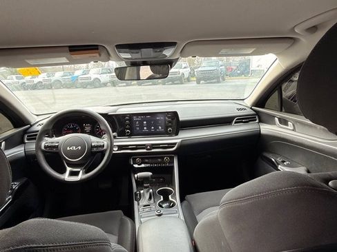 Used 2022 Kia K5 LXS image 9