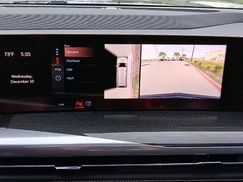 Used 2025 Cadillac Escalade ESV V image 13