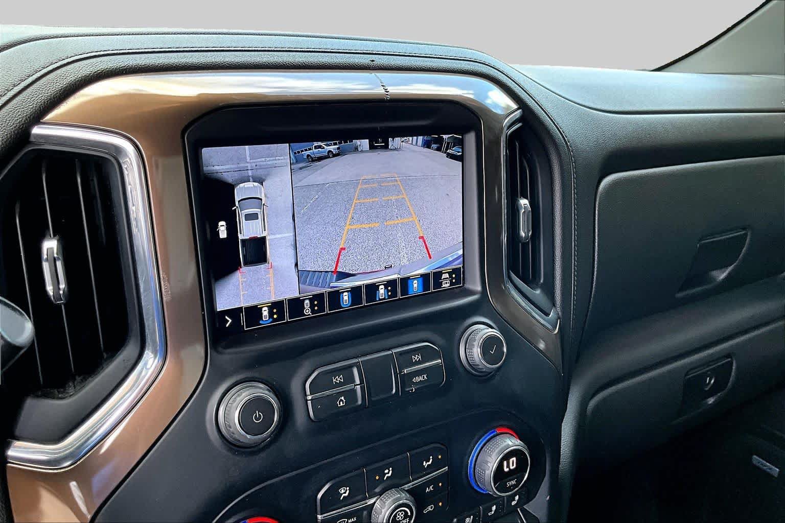 Used 2021 Chevrolet Silverado 1500 High Country w/ Technology Package AWD/4WD image 28