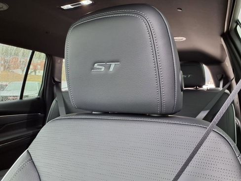 New 2026 Buick Enclave Sport Touring w/ LPO, Floor Liner Package FWD image 16