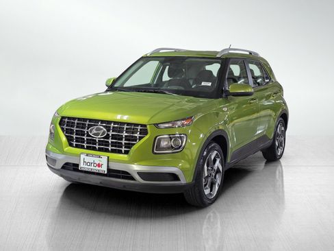 Certified 2023 Hyundai Venue SEL FWD image 3
