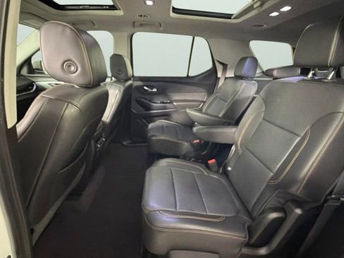 Used 2020 Chevrolet Traverse Premier FWD image 26