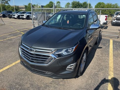 Used 2020 Chevrolet Equinox Premier AWD/4WD image 2