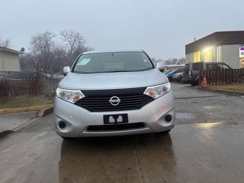 Used 2014 Nissan Quest S image 3