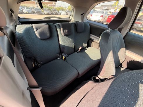 Used 2008 Toyota Yaris 2-Door Hatchback FWD image 32