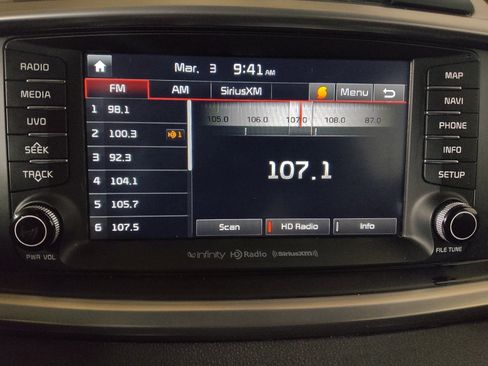 Used 2017 Kia Sorento SX image 25