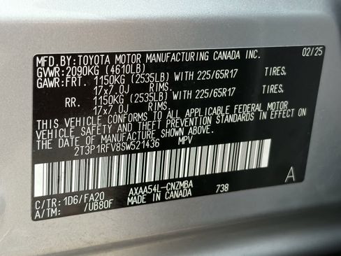 Used 2025 Toyota RAV4 XLE AWD/4WD image 33