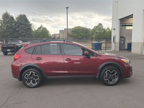 Used 2014 Subaru Crosstrek 2.0i Limited AWD/4WD image 4