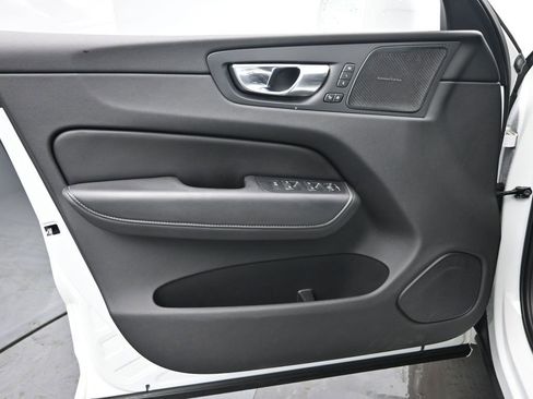 Used 2020 Volvo XC60 T6 Inscription w/ Protection Package Premier image 29