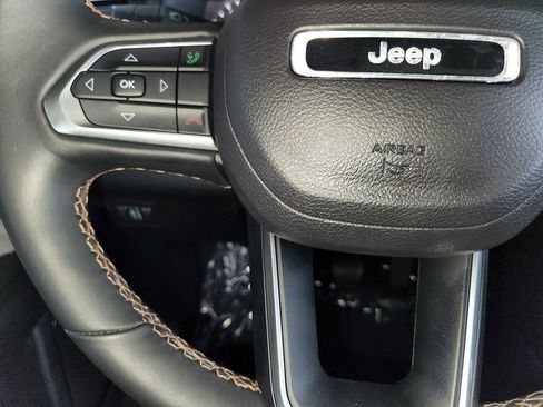 Used 2022 Jeep Compass Limited image 23