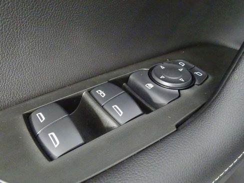 Used 2024 Chevrolet Blazer LT w/ Convenience Package image 18