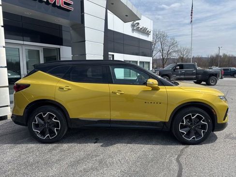 Certified 2022 Chevrolet Blazer RS w/ Enhanced Convenience Package AWD/4WD image 8