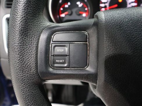 Used 2014 Dodge Avenger SE image 29