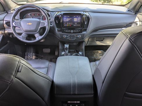 Certified 2022 Chevrolet Traverse LT w/ LT Premium Package AWD/4WD image 28