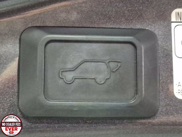 Used 2016 Toyota RAV4 XLE AWD/4WD image 27