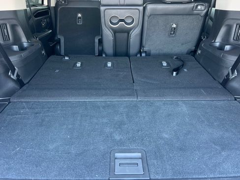Used 2025 Honda Pilot Touring image 13