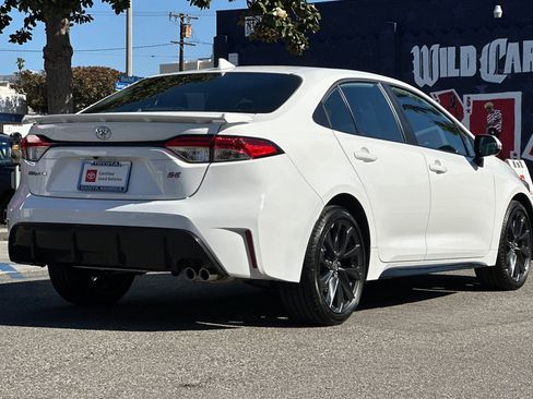 Used 2025 Toyota Corolla SE w/ Convenience Package image 4