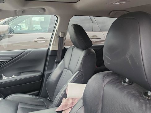 Used 2023 Subaru Outback Limited image 9