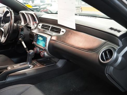 Used 2015 Chevrolet Camaro LT RWD image 20