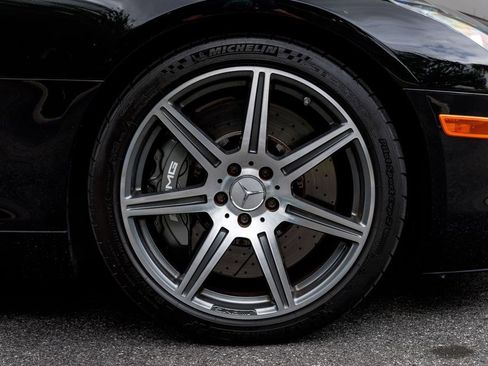 Used 2011 Mercedes-Benz SLS AMG Coupe image 17