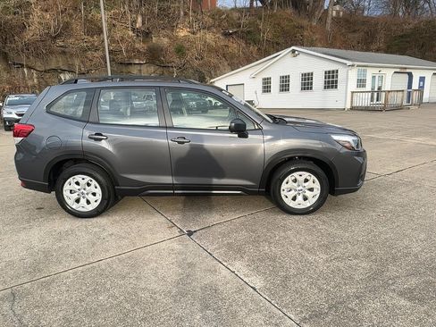 Used 2021 Subaru Forester image 3