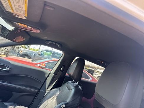 Used 2021 Jeep Compass Latitude image 6