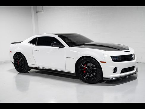 Used 2013 Chevrolet Camaro SS image 1