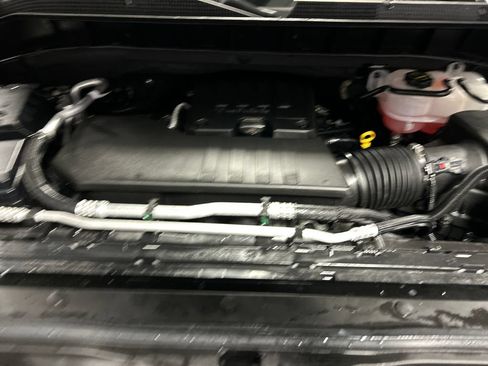 Used 2025 Chevrolet Silverado 1500 LT AWD/4WD image 26